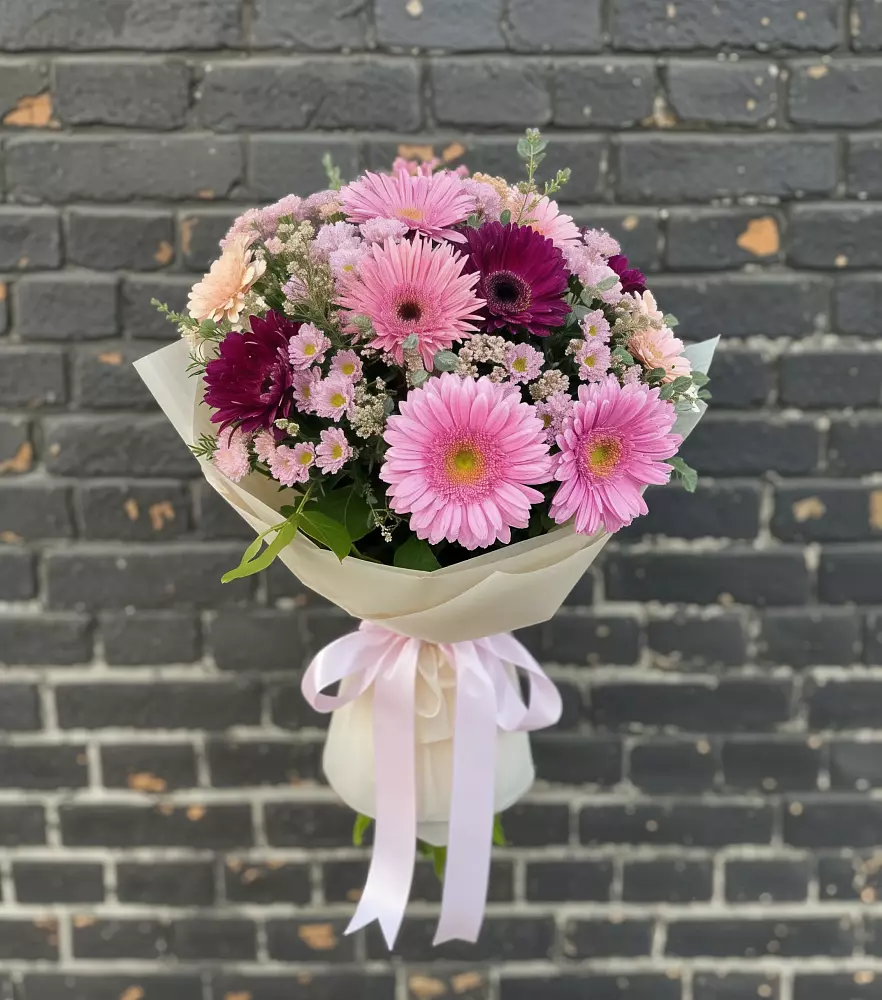 Букет цветов из: Герберы и Хризантемы в Атагае