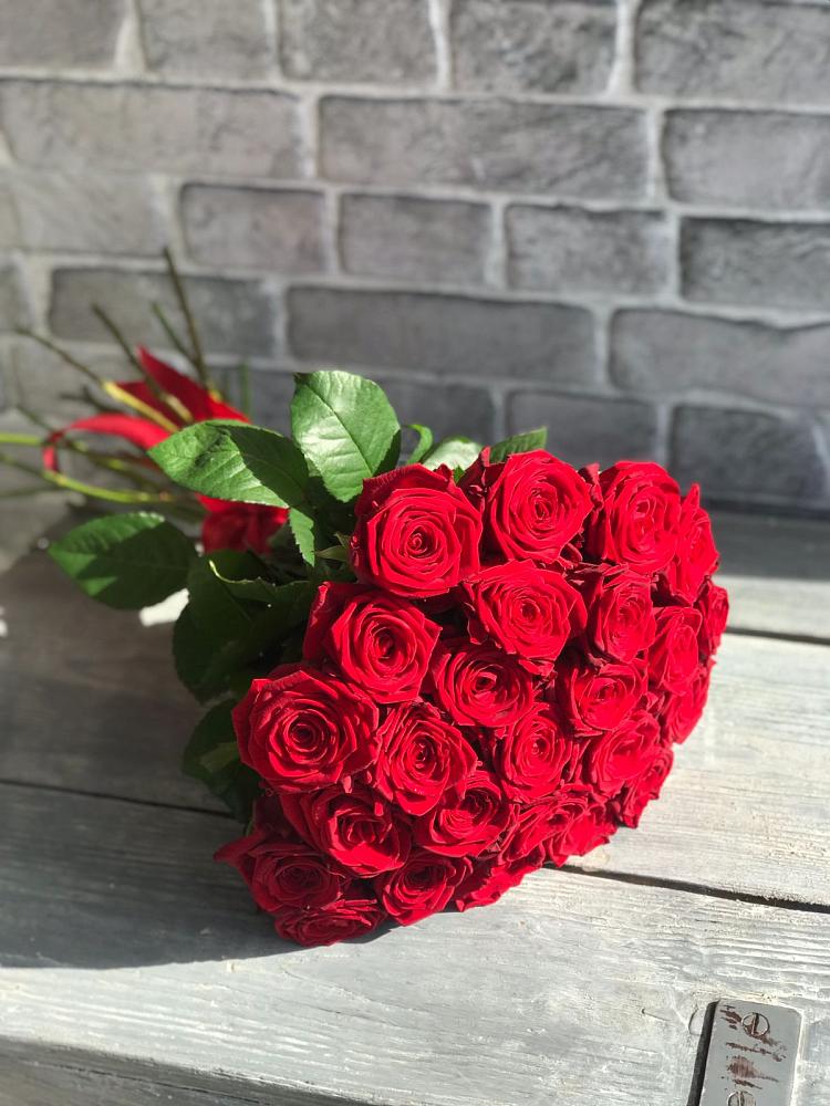 Букет Красные розы Фридом в Атагае