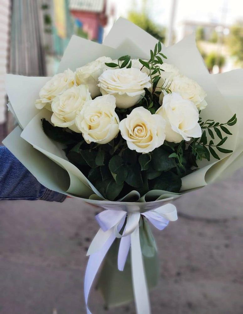 Букет Белые розы Проуд в Атагае