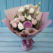 Букет цветов из:  Розы и Лизиантусы в Атагае