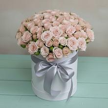 Цветочная композиция из Розы в шляпной коробке в Атагае