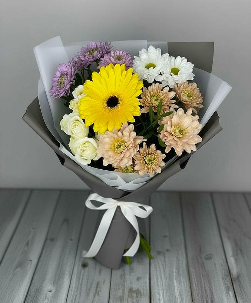 Букет цветов из: Розы, Герберы и Хризантемы в Атагае