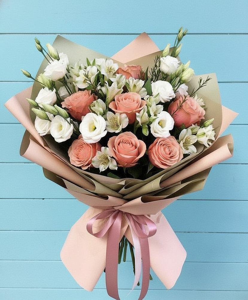 Букет цветов из: Розы, Альстромерии и Лизиантусы в Атагае