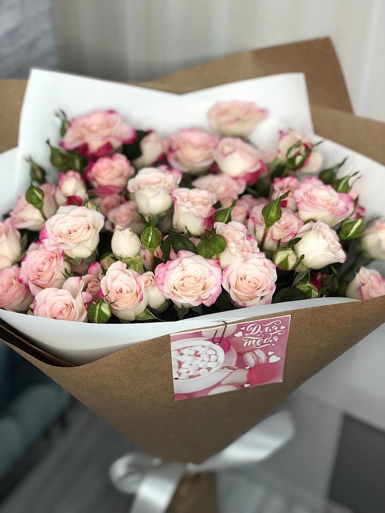 Букет цветов из: Розы в Атагае