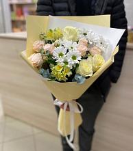Букет цветов из:  Альстромерии, Розы и Хризантемы в Атагае