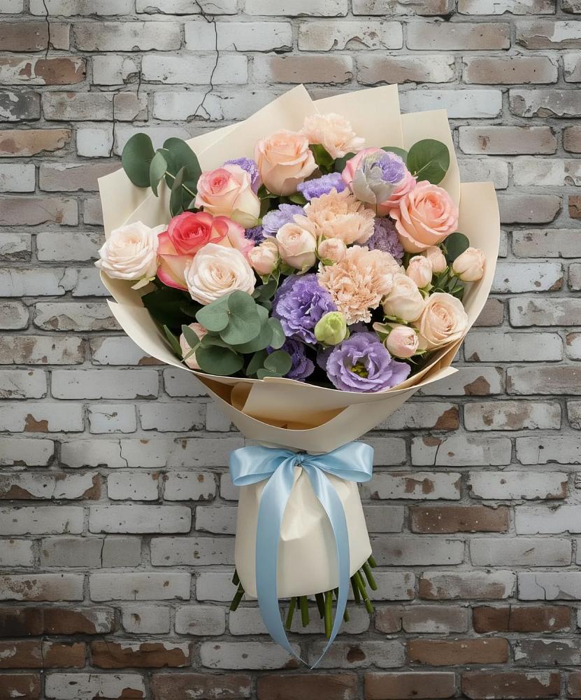 Букет цветов из: Розы, Лизиантусы и Гвоздики в Атагае