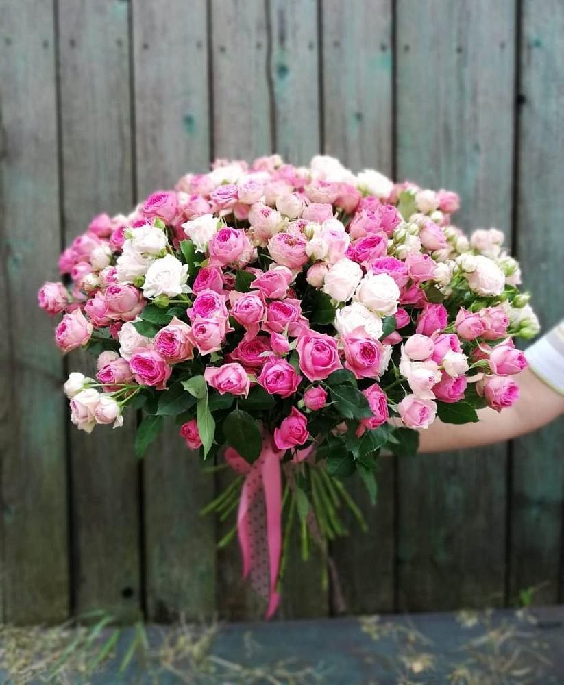 Букет Розовые кустовые розы Натали и Лав Лидия в Атагае