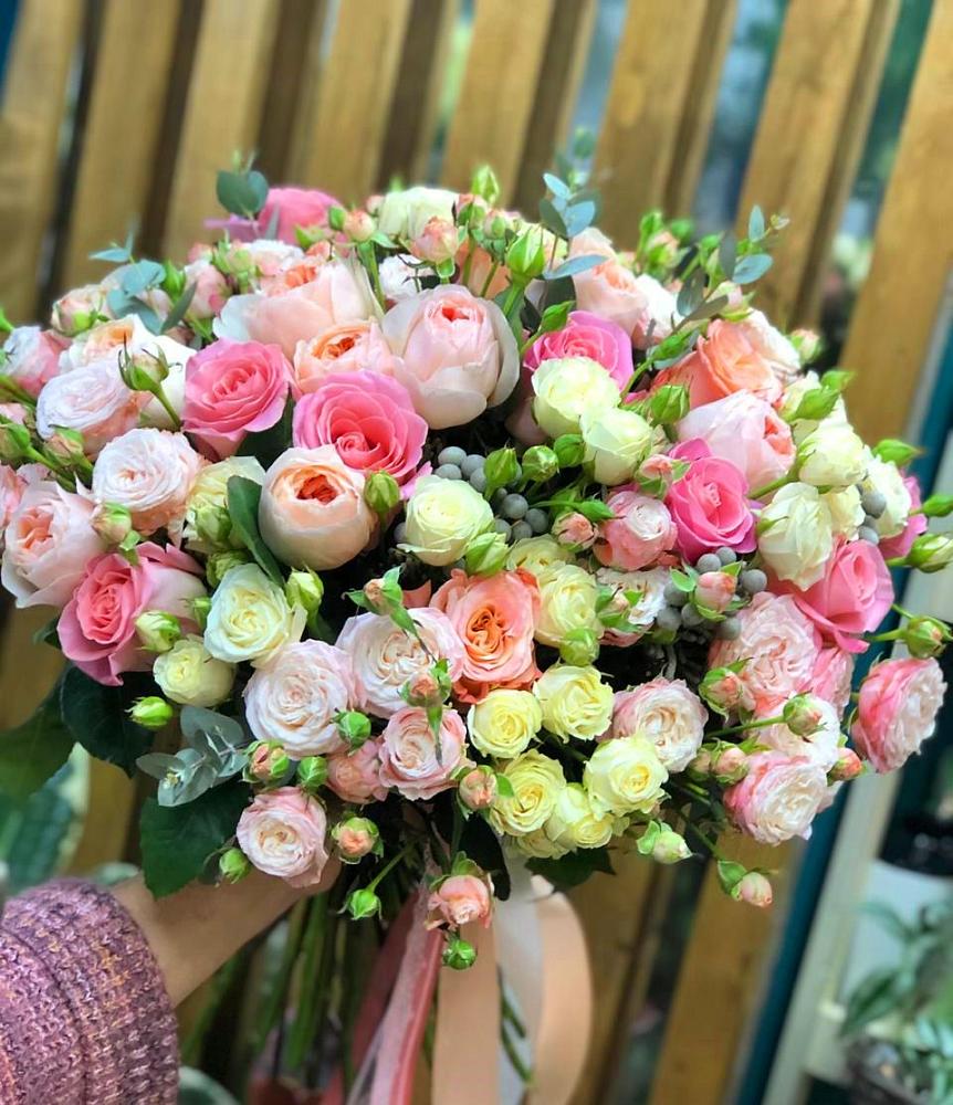 Букет цветов из: Розы в Атагае