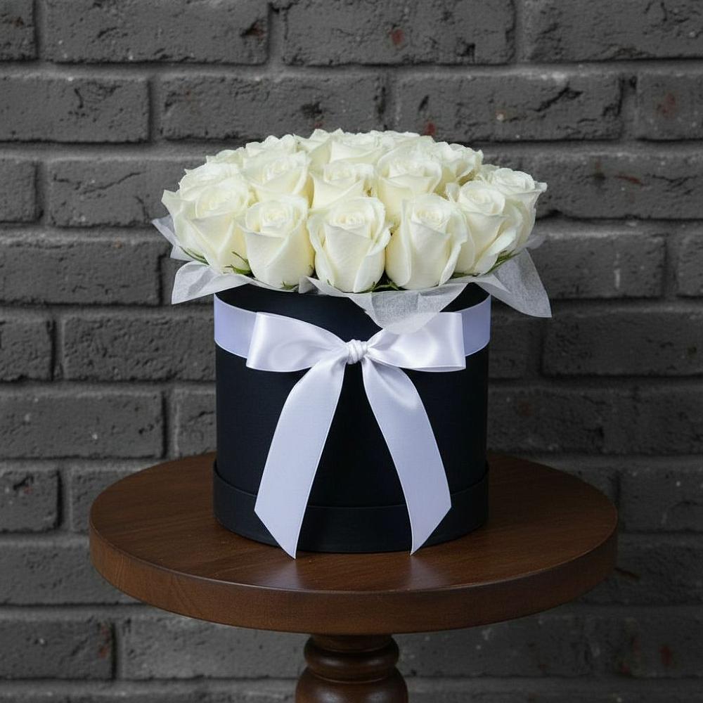 Цветочная композиция из Розы в шляпной коробке в Атагае