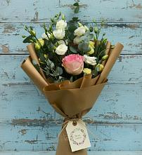 Букет цветов из:  Розы и Лизиантусы в Атагае