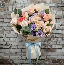Букет цветов из:  Розы, Лизиантусы и Гвоздики в Атагае