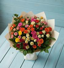 Букет Микс из разноцветных кустовых роз в Атагае