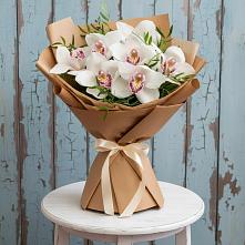 Букет цветов из:  Орхидеи и Розы в Атагае