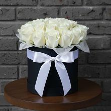 Цветочная композиция из Розы в шляпной коробке в Атагае